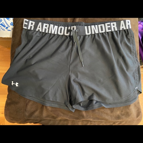 UA Shorts - Picture 1 of 1